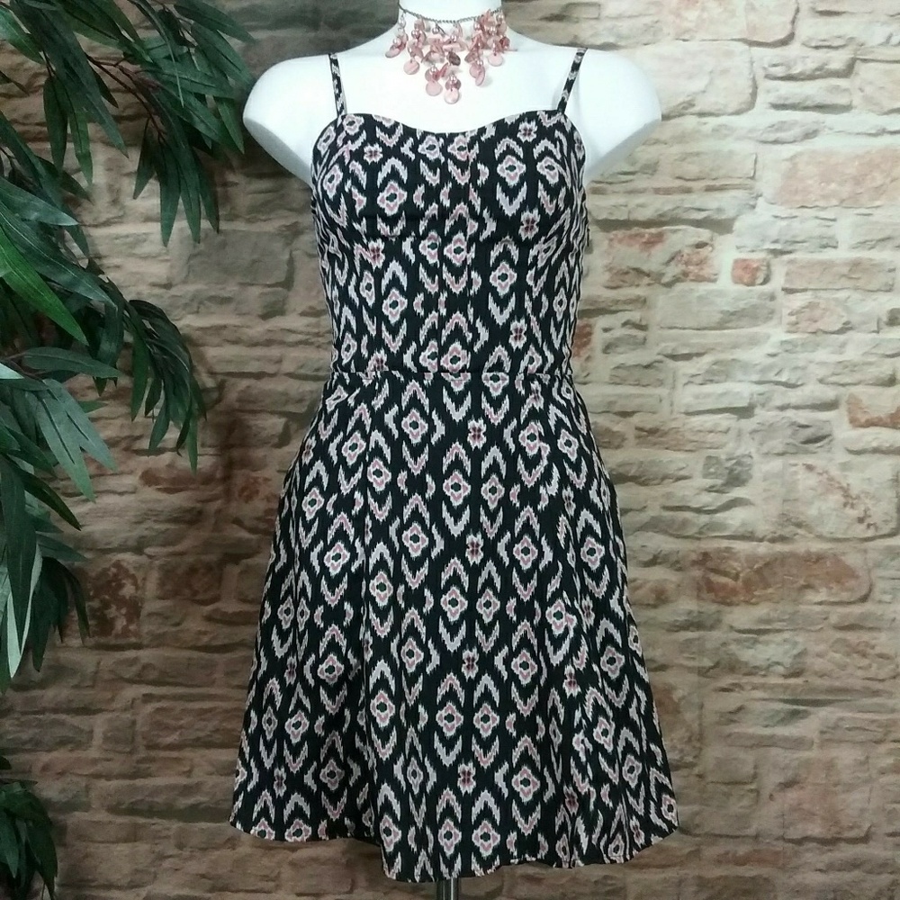 Jessica Simpson Dress XS Elastic Back Panel Lined - Picture 7 of 8